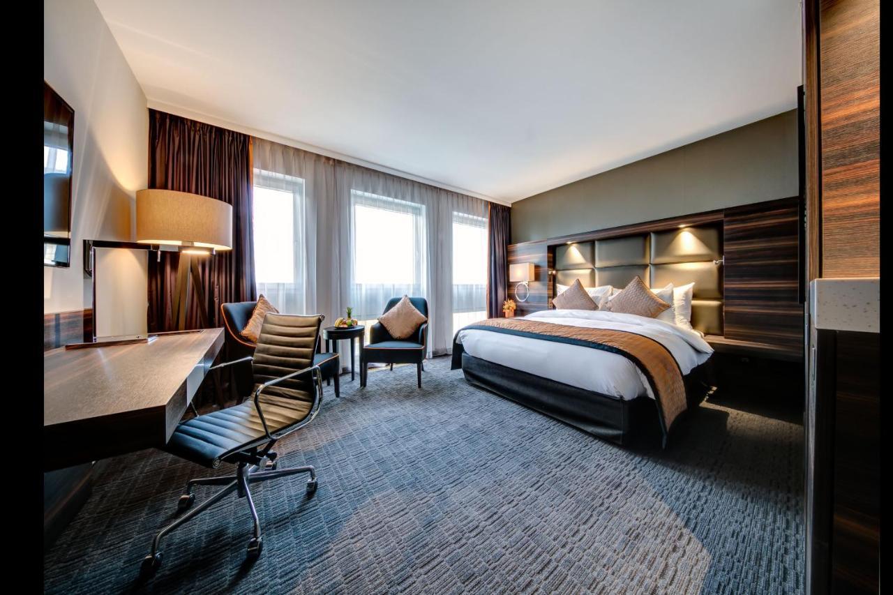 Hotel Beaulac Neuchatel Bagian luar foto