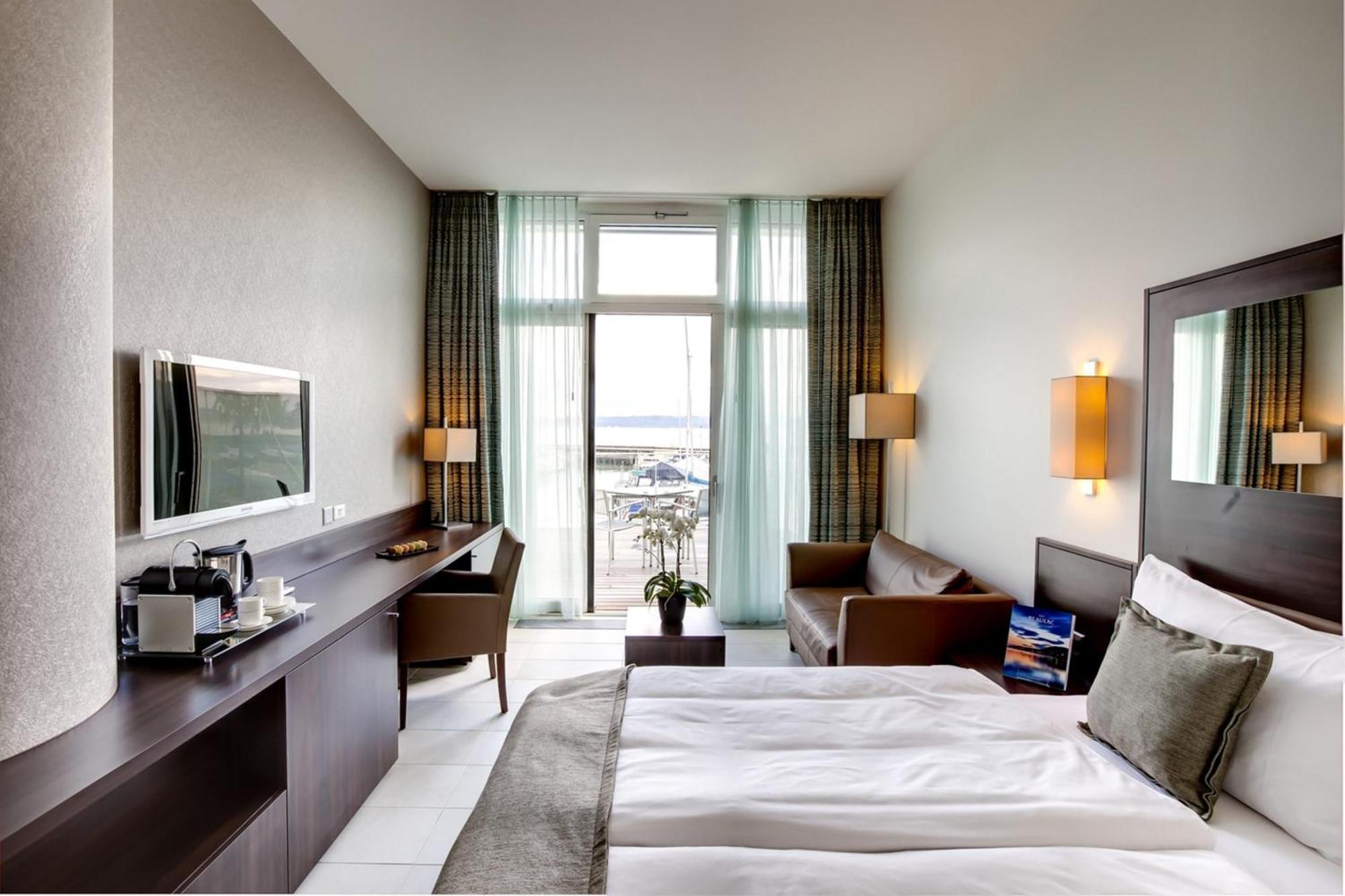 Hotel Beaulac Neuchatel Bagian luar foto